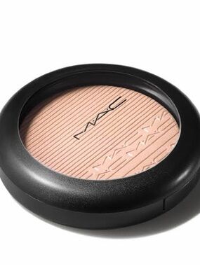 MAC Extra Dimension Skinfinish Highlighter in Whisper of Guilt